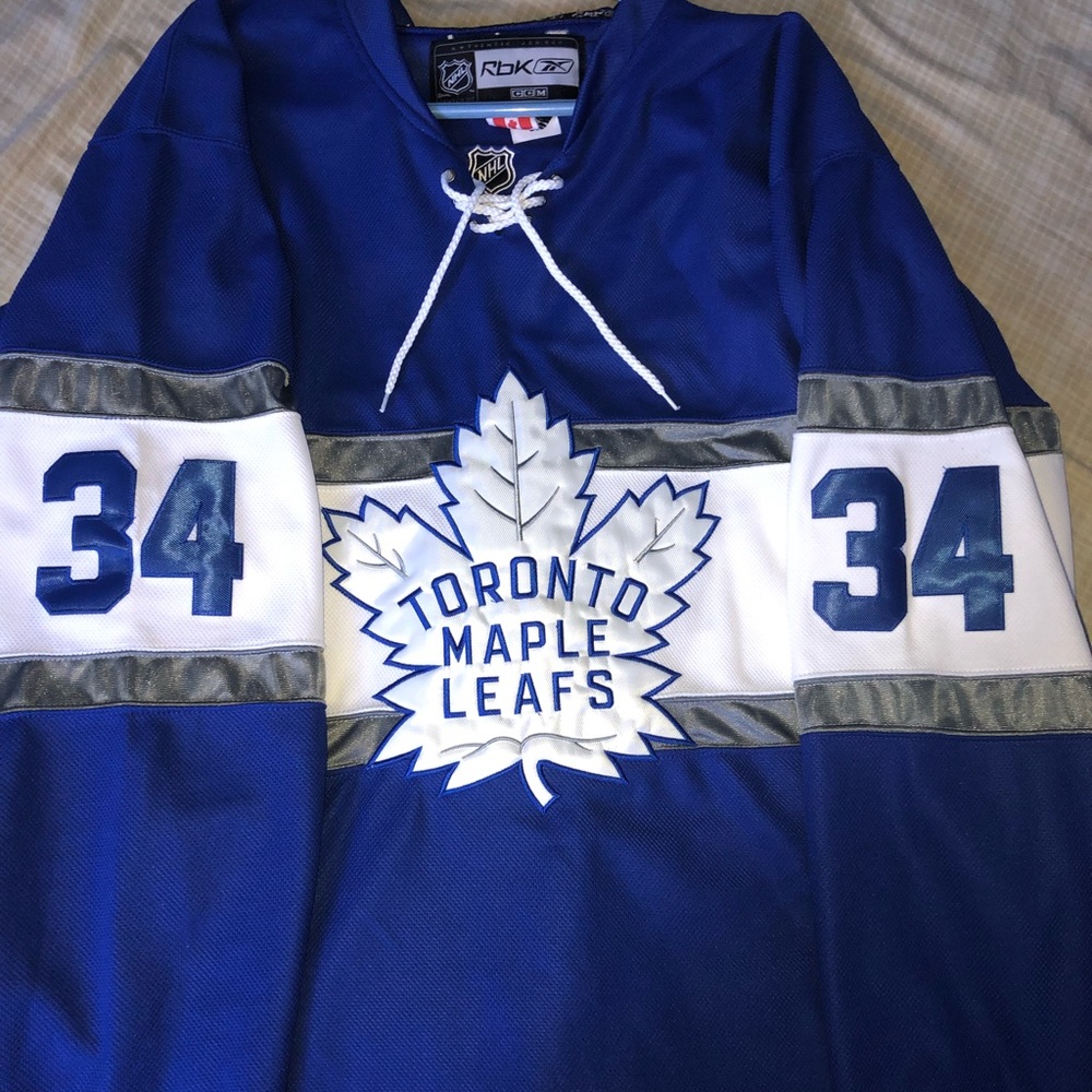 Austin Matthews’s authentic winter classic jersey